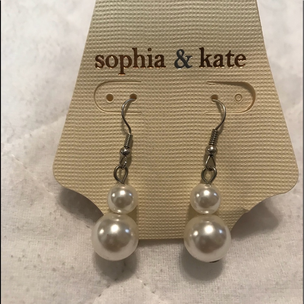 Women’s earrings